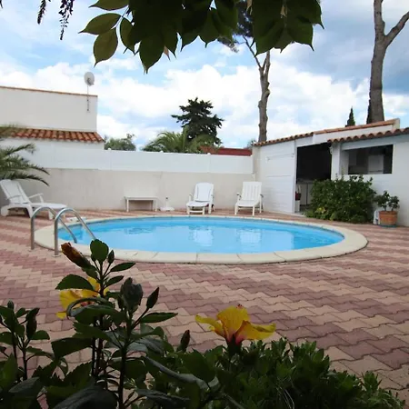 Privee Independante, Piscine 3* Agde
